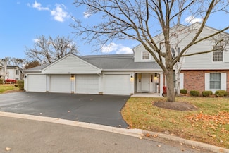 23 Glencoe Ct Unit 202B, Naperville, IL 60565