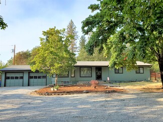 1212 Sleepy Hollow Loop, Grants Pass, OR 97527