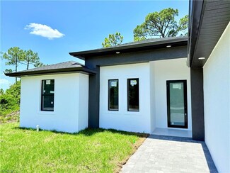 512 Genesee Ave S, Lehigh Acres, FL 33974