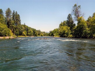65 Brophy Way, Shady Cove, OR 97539