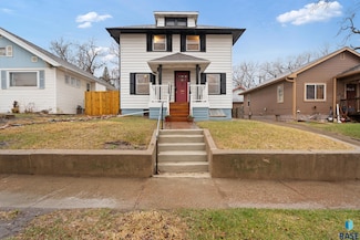 715 N Prairie Ave, Sioux Falls, SD 57104