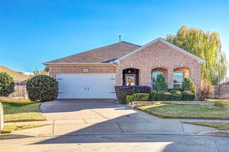 4000 Claymore Ln, Fort Worth, TX 76244