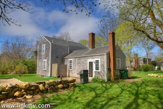 31 Music St, Vineyard Haven, MA 02568