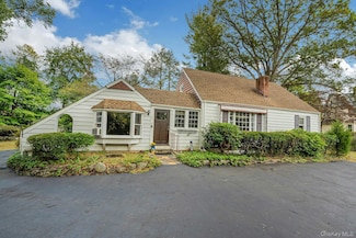 217 W Washington Ave, Pearl River, NY 10965