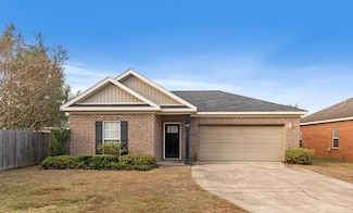 307 Londonberry Dr, Dothan, AL 36303