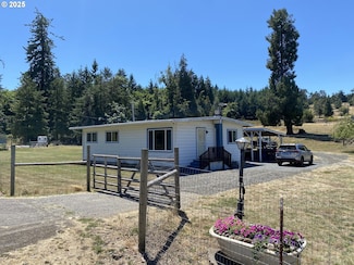 38222 Place Rd, Fall Creek, OR 97438