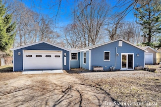 15422 164th Ave, Grand Haven, MI 49417