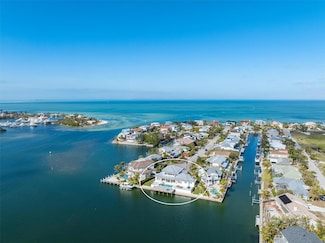 624 N Point Dr, Holmes Beach, FL 34217