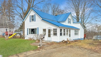 246 Marble St, Cadillac, MI 49601