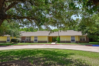 1803 Gray St, Palacios, TX 77465