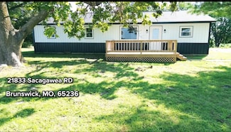 21833 Sacagawea Rd, Brunswick, MO 65236