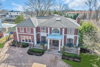 13 Valley Forge Rd, Eatontown, NJ 07724