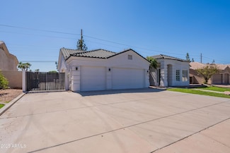 1062 N Robin Ln, Mesa, AZ 85213