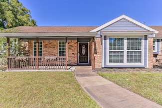 1813 Meadowview Dr, Alvin, TX 77511