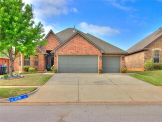11916 SW 17th St, Yukon, OK 73099