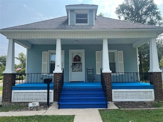703 Mayo St, Carlinville, IL 62626