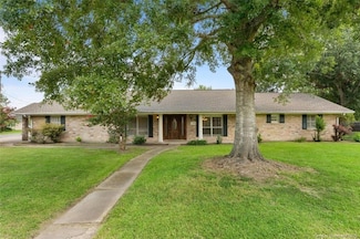 1712 Charles Dr, Lake Charles, LA 70605