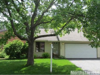 1380 Knoll Dr, Saint Paul, MN 55126