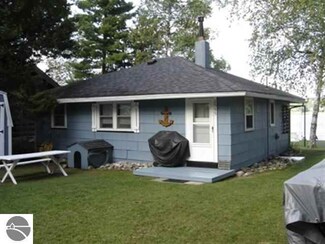 2555 Pine Ridge Rd, Lupton, MI 48635
