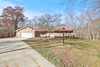 1704 Naughtingham Rd, Newark, OH 43055