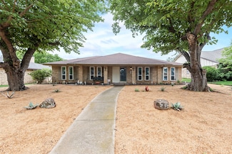 1904 Centenary Dr, Richardson, TX 75081