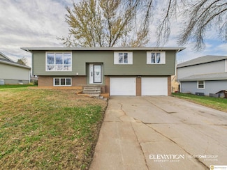 3715 Gayle Ave, Bellevue, NE 68123
