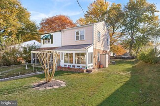 5815 Blaine Dr, Alexandria, VA 22303