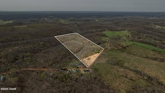1525 Coopers Rd, Pineville, MO 64856