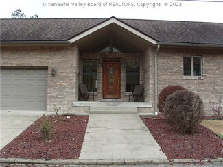 505 Madison St, Montgomery, WV 25136
