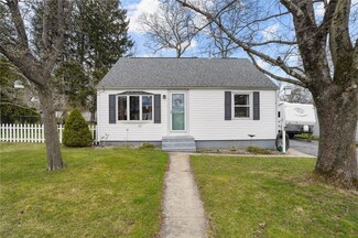 46 Marshall Cir, Coventry, RI 02816