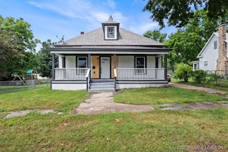 207 N Leeds Ave, Eldon, MO 65026