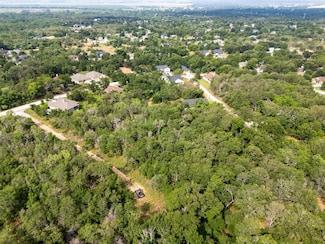 112 Waimalu Cove, Bastrop, TX 78602