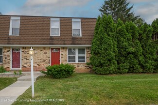 1721 Maisonette Dr, Lansing, MI 48911
