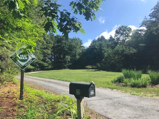 22 Arundel Rd, Peterborough, NH 03458
