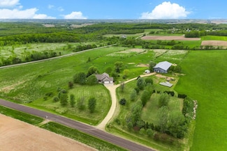 210 222nd St, Baldwin, WI 54002