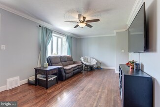 804 Casual Ct, Glen Burnie, MD 21061