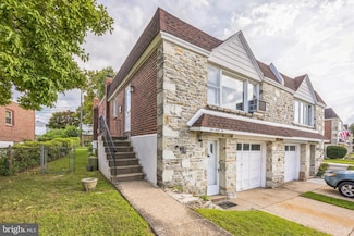 562 Wartman St, Philadelphia, PA 19128