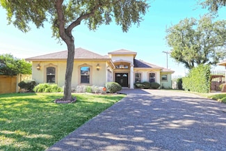 103 Yellowstone Lake Dr, Laredo, TX 78041