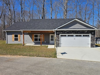 123 Lee Ct, Gainesboro, TN 38562