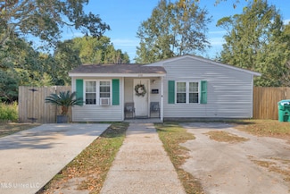 497 Northeast Ave, Gulfport, MS 39507