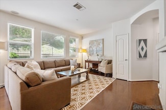 3073 Via Maximo, Carlsbad, CA 92009