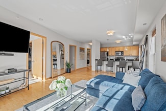 750 Mainstreet Unit 202, Hopkins, MN 55343