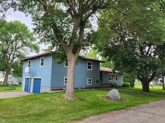 206 1st St SE, Rothsay, MN 56579