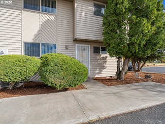 316 Klickitat St Unit 1, Umatilla, OR 97882