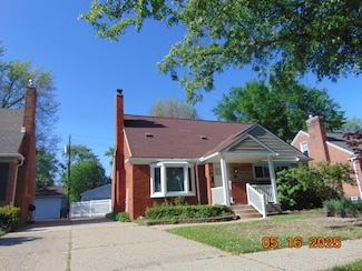10114 Lincoln Dr, Huntington Woods, MI 48070