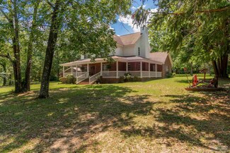 6565 Angus Ln, Molino, FL 32577