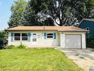 2524 S Steele St, Sioux City, IA 51106