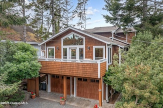 465 N 2nd St, Rockaway Beach, OR 97136