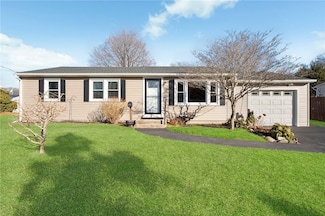 19 Topaz Rd, East Greenwich, RI 02818