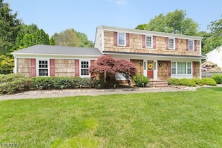 28 Douglas Dr, Long Valley, NJ 07853